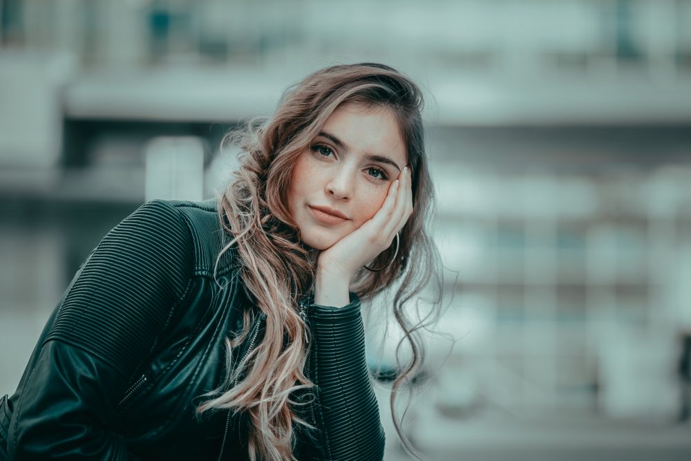 Hon Är Mer Än Nog, Du Är Bara Rädd För Att Binda Upp Dig