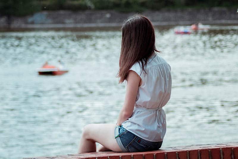 6 Tecken På Att Du Ar En Känslomässigt Försummad Kvinna
