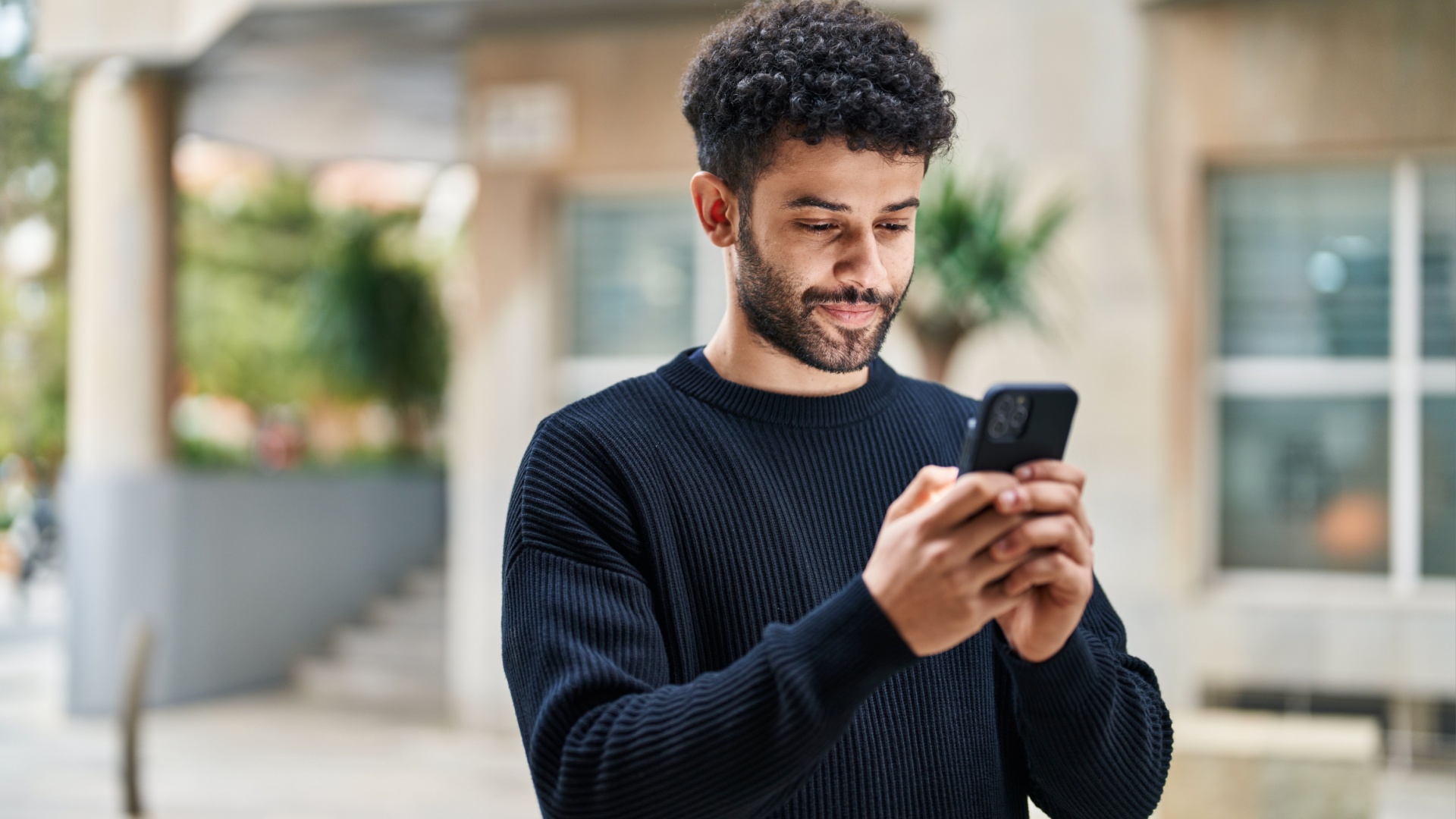 man som sms:ar