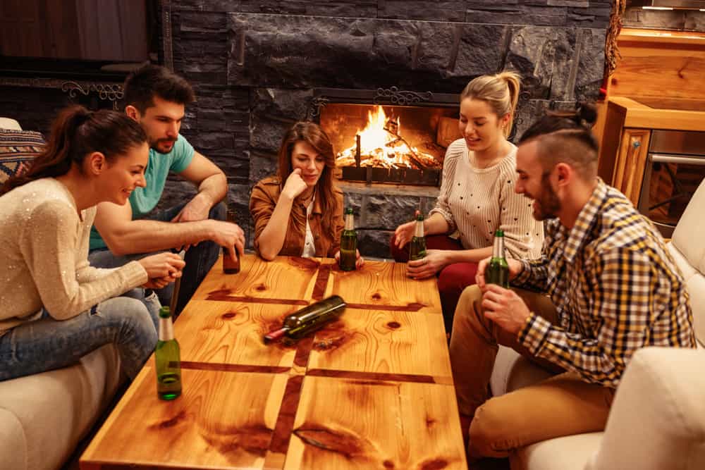 Roliga Utmaningar Som Du Kan Göra Med Både Vänner Och Familj