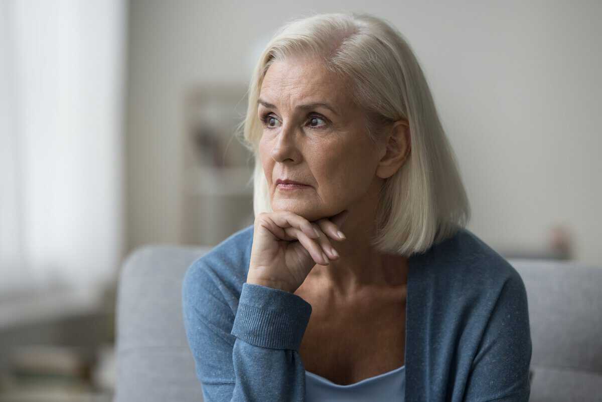 7 skäl till att kvinnor med åren hellre stannar hemma än går ut