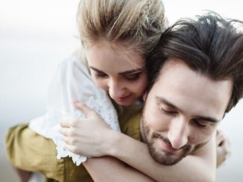 5 stjärntecken som kan bli riktigt klängiga i relationer