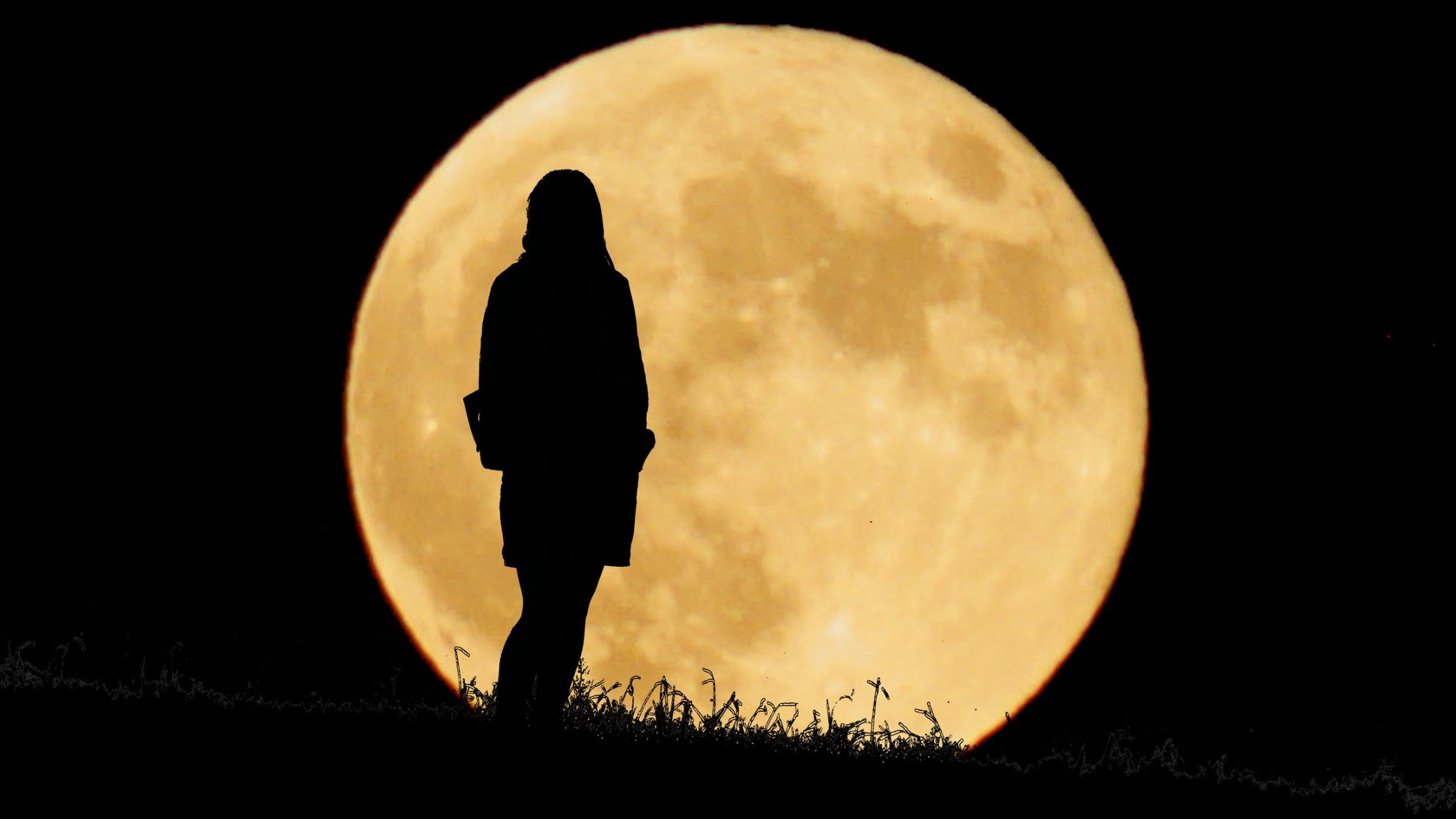 Vollmond mit Mondfinsternis im August 2026: Universum mischt f&uuml;r 3 Sternzeichen die Karten neu