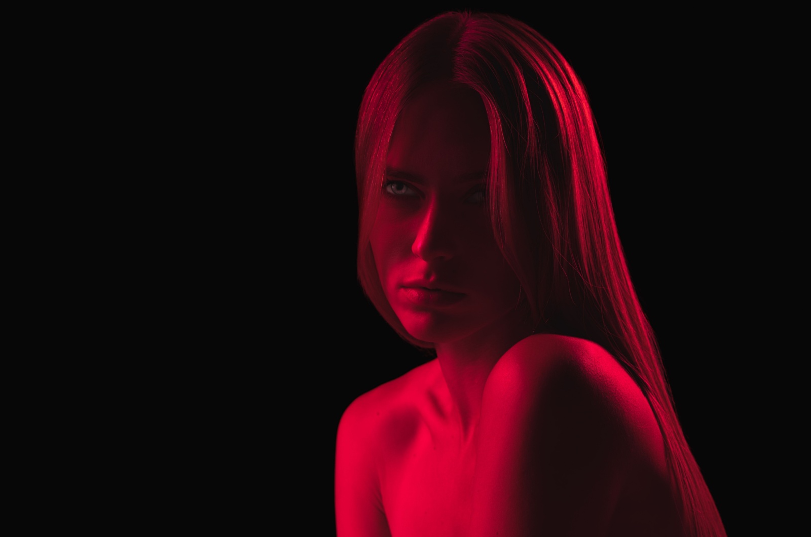 frau rotes licht