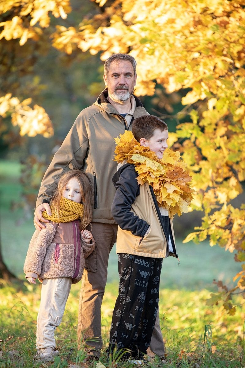 10,000+ Free Parents Sad & Family Images - Pixabay