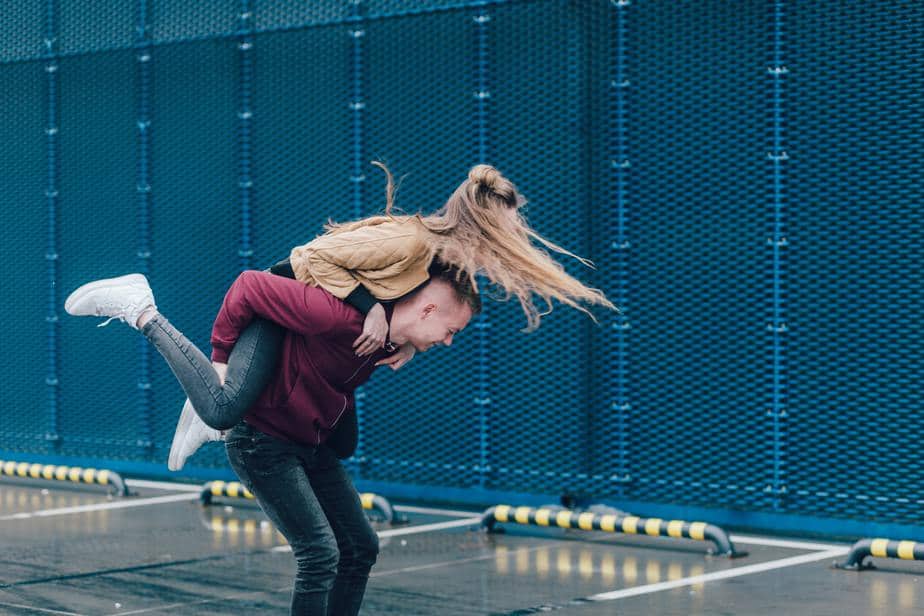 Daten Met Een Vrouw Die Zegt Waar Het Op Staat Kan Intimiderend Zijn, Maar Het Verandert Ook Je Leven
