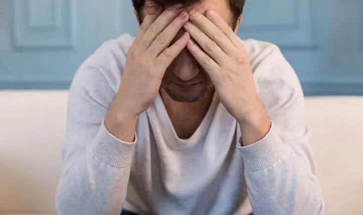 4 Gr&uuml;nde, warum ein Mann bei Stress den R&uuml;ckzug w&auml;hlt und wie man darauf reagiert