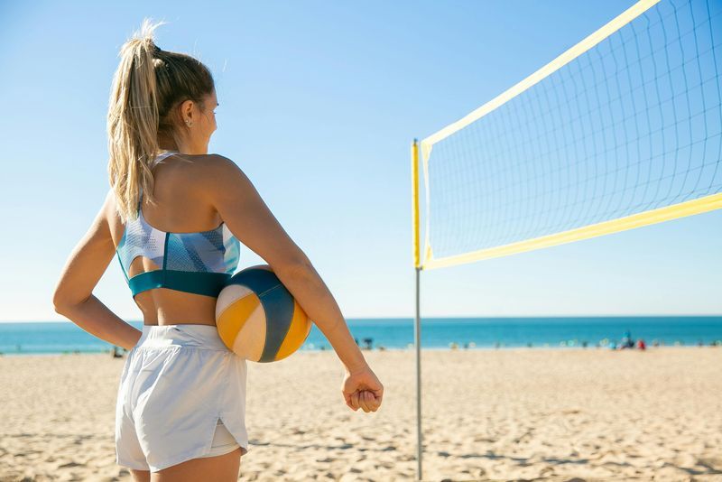 Competitive and Envious Toward Other Women Competitive and Envious Toward Other Women