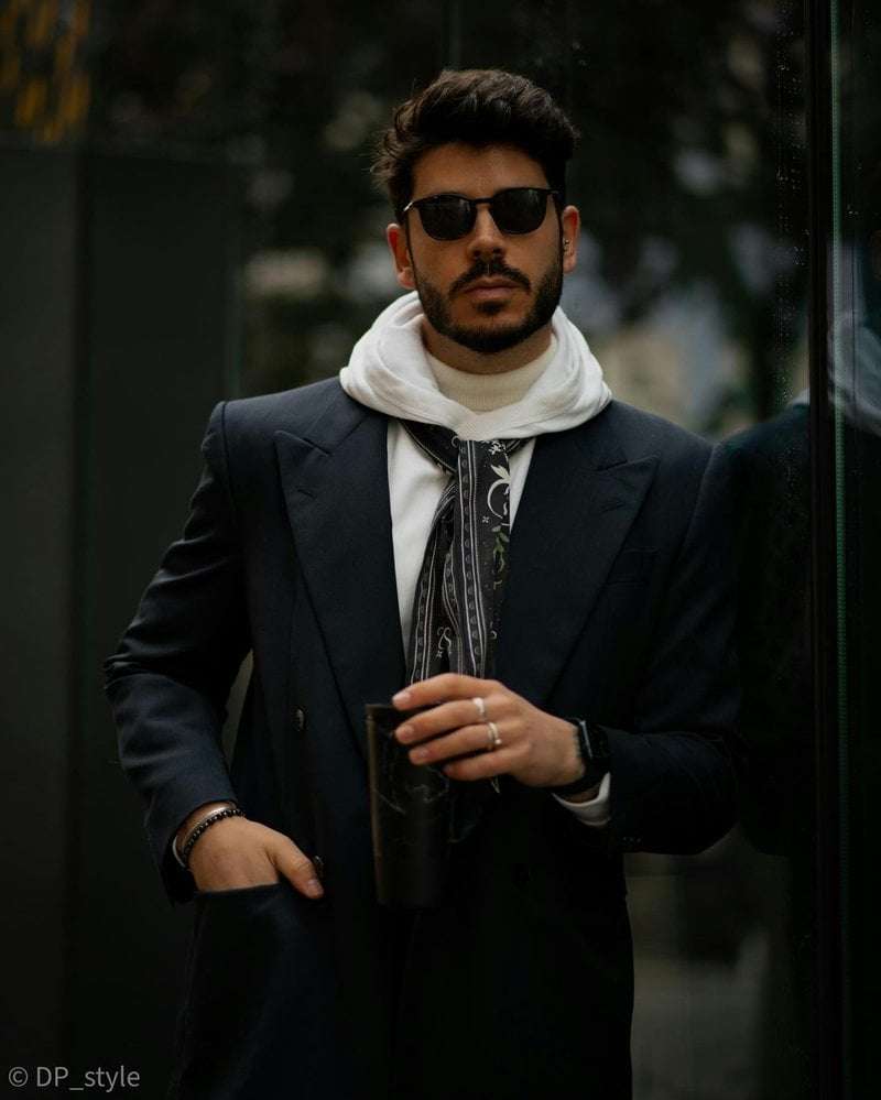 Stylish man in modern city attire posing - Free Photo on Unsplash