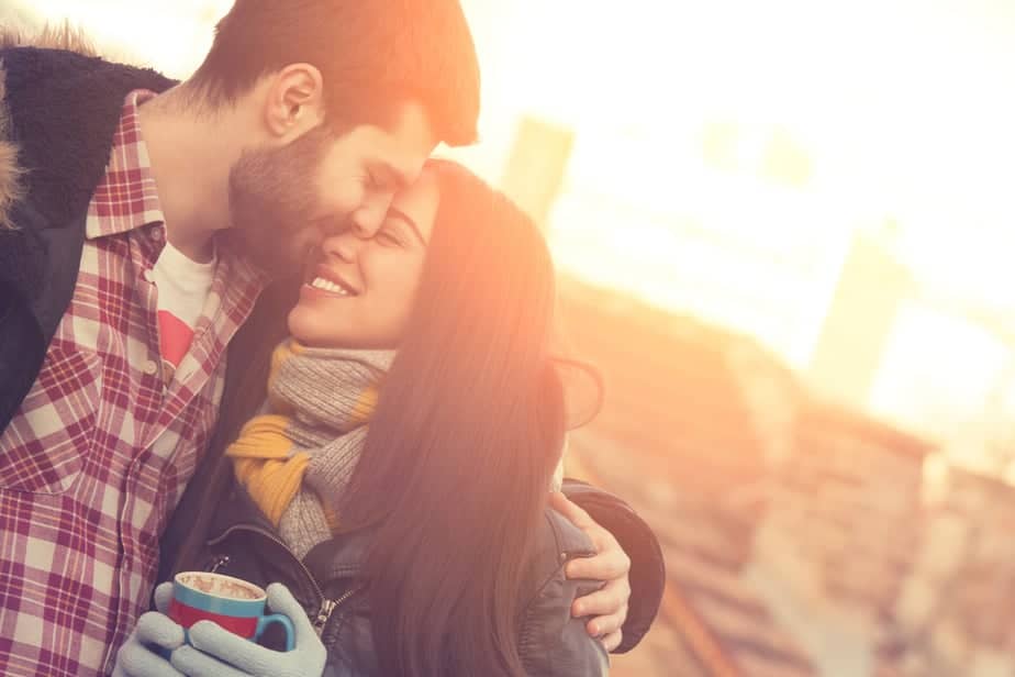 10 mit Liebe gefüllte Sätze, die mehr bedeuten als „Ich liebe dich“ zu sagen 10 mit Liebe gefüllte Sätze, die mehr bedeuten als „Ich liebe dich“ zu sagen